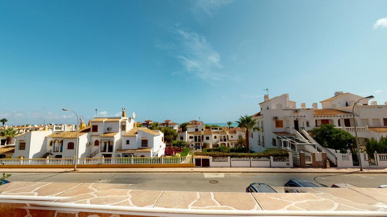 Cozy & Bright Bungalow Torrevieja Buitenkant foto