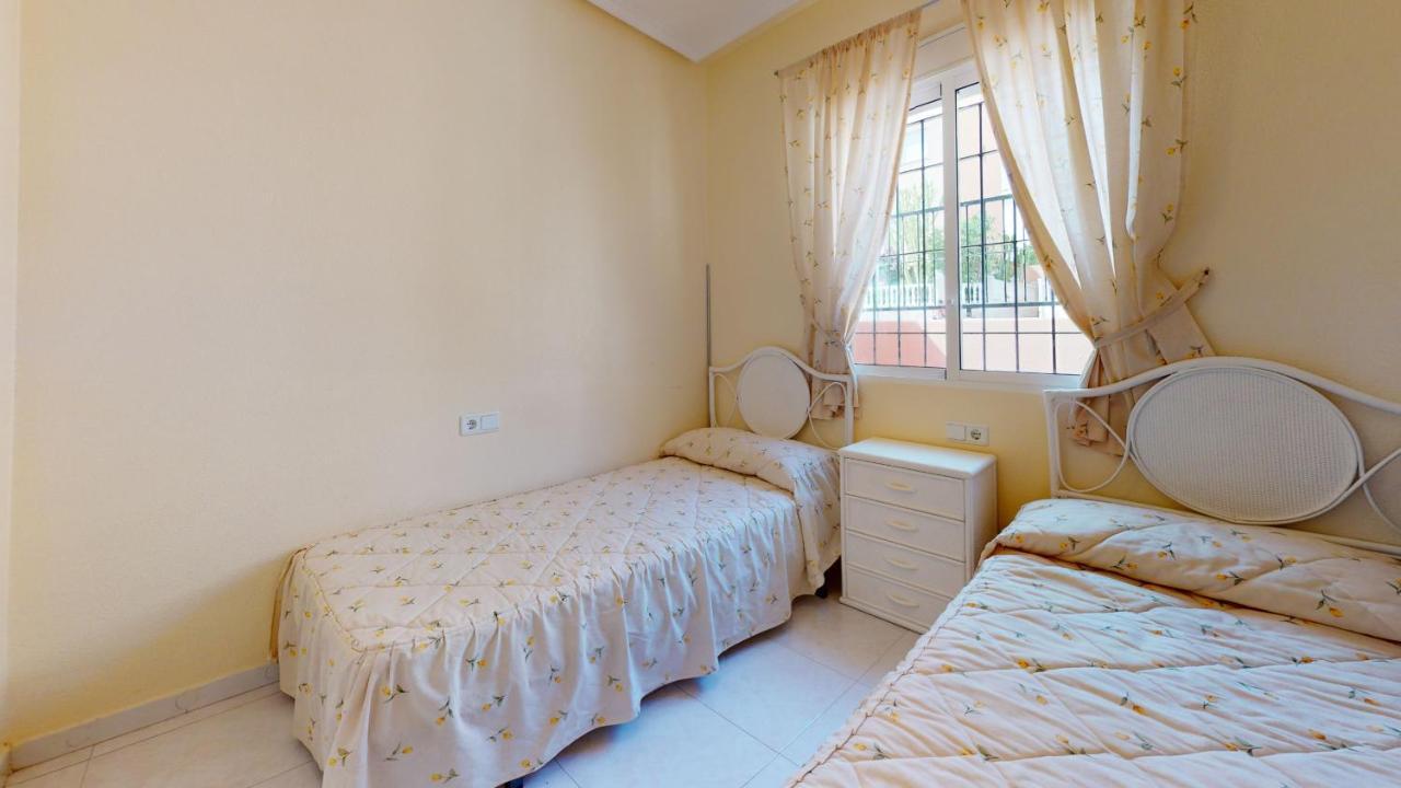 Cozy & Bright Bungalow Torrevieja Buitenkant foto