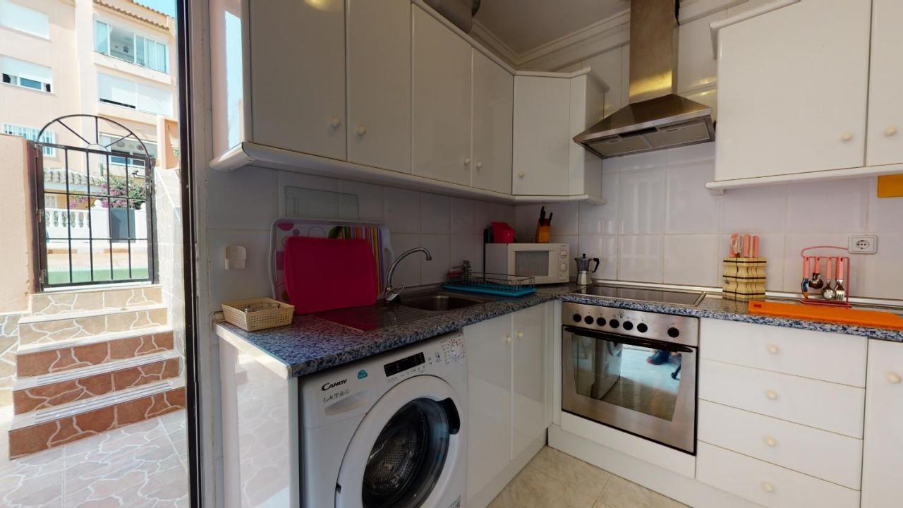 Cozy & Bright Bungalow Torrevieja Buitenkant foto